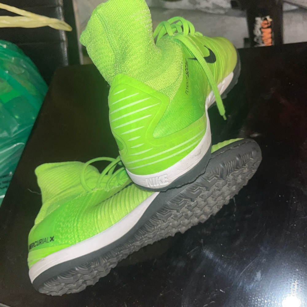 Nike mercurial 
Indoor soccer - Picture 3 of 4